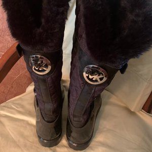 WOMEN'S MICHAEL KORS RAIN BOOT WITH FAUX FUR - 9M